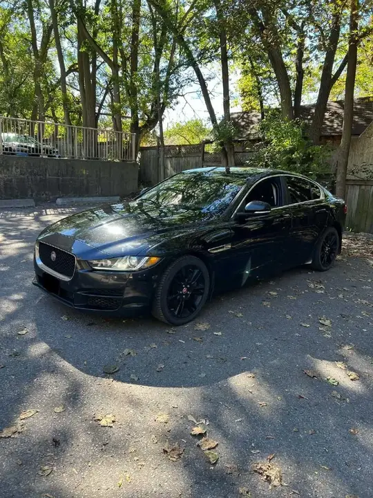 Jaguar Xe 2018 photo 2