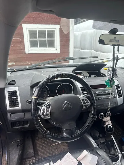 Citroen C-Crosser 2009 photo 3