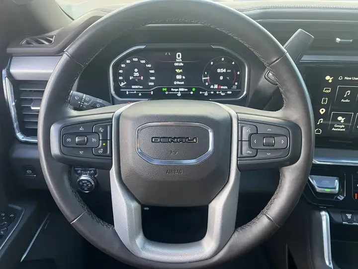 GMC Sierra 3500Hd 2024 photo 3