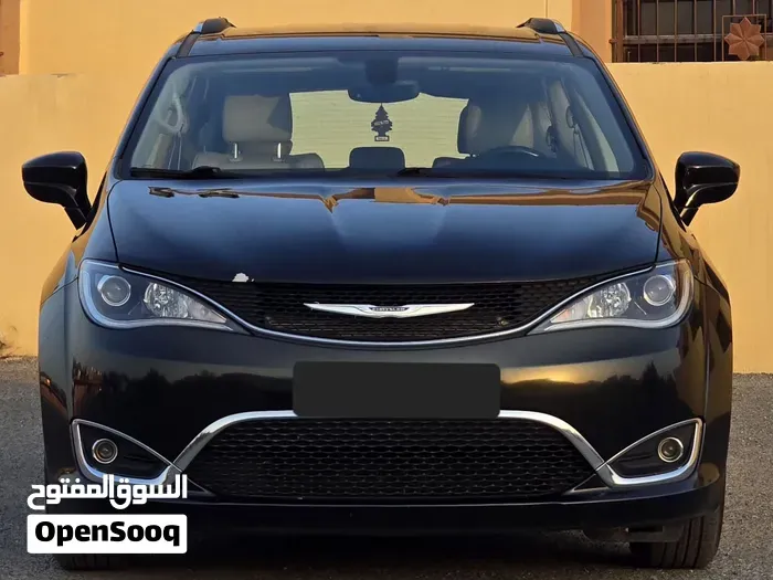 Chrysler Pacifica 2019 photo 2