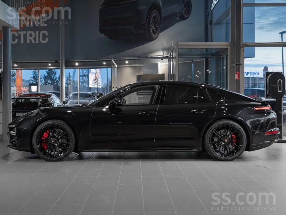 Porsche Panamera 2025 photo 2