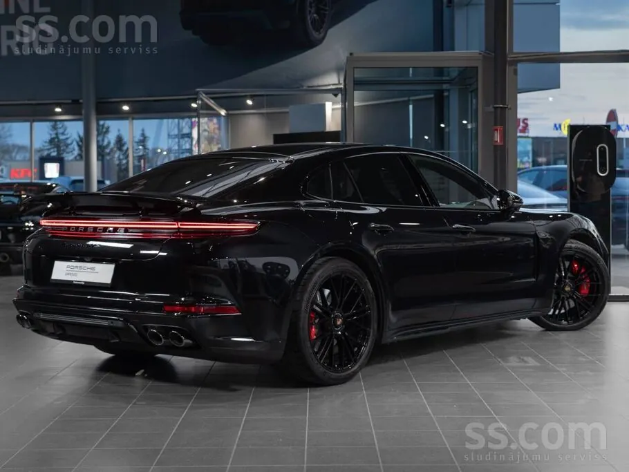 Porsche Panamera 2025 photo 3