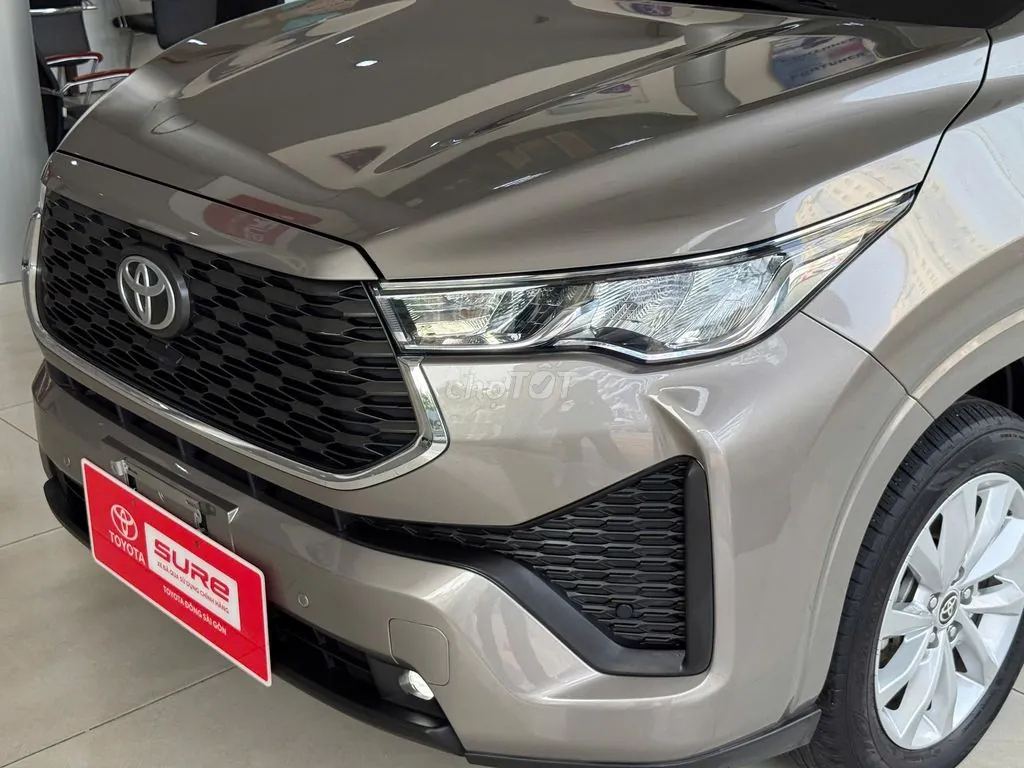 Toyota Innova 2024 photo 4