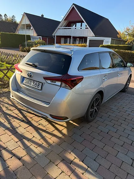 Toyota Auris 2018 photo 2