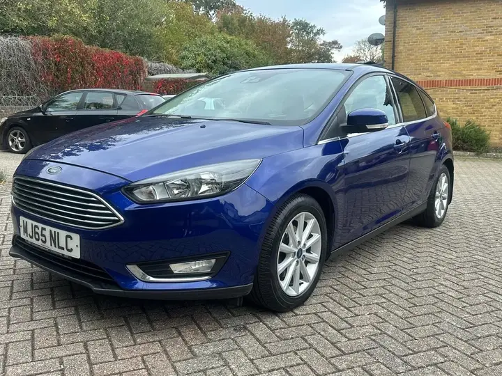 Ford Focus 2015 photo 2
