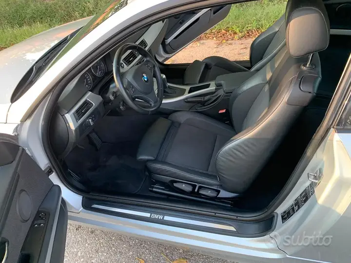 BMW 320D 2011 photo 4