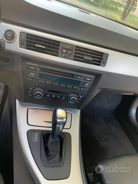 BMW 320D 2011 photo 5