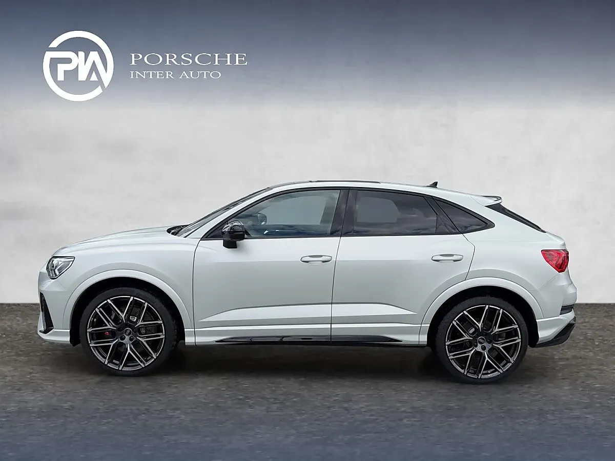 Audi Q3 2023 photo 2