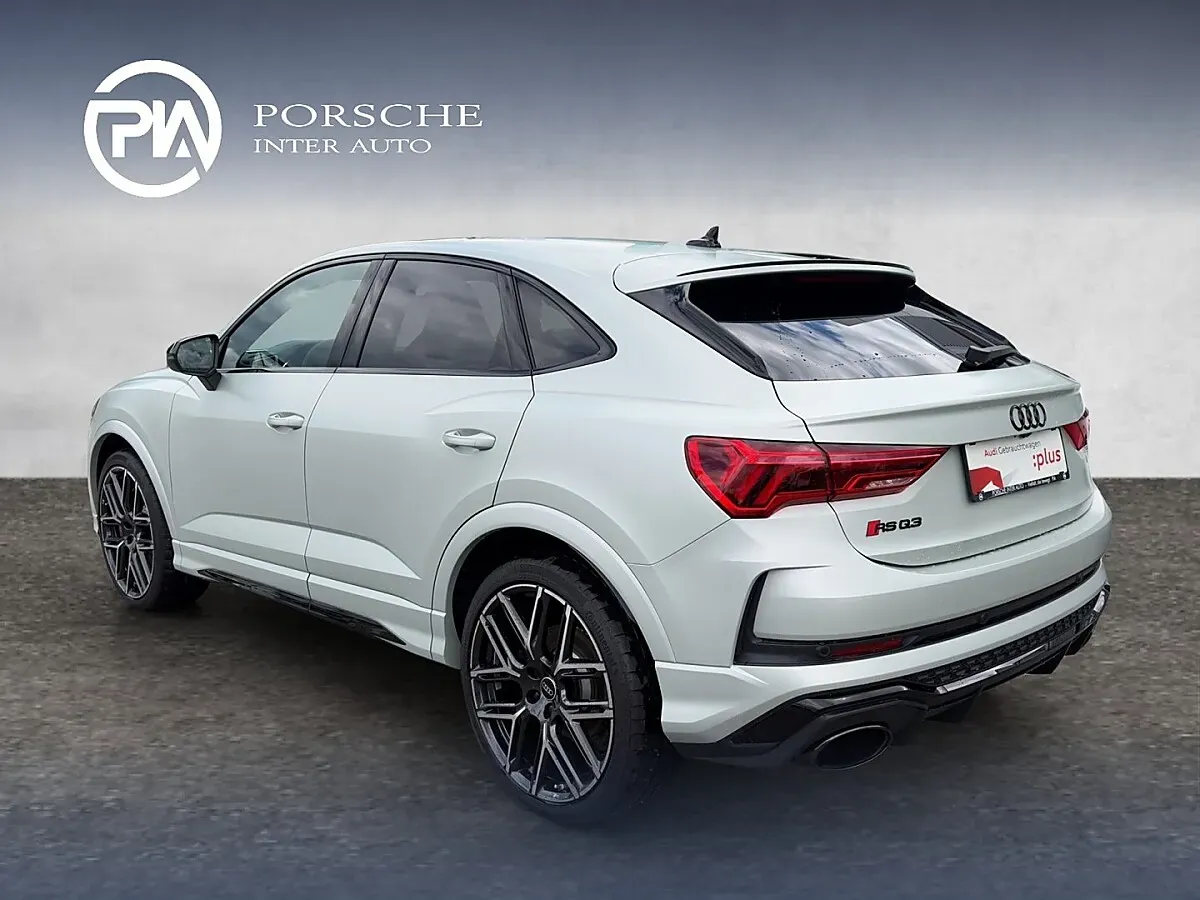Audi Q3 2023 photo 3