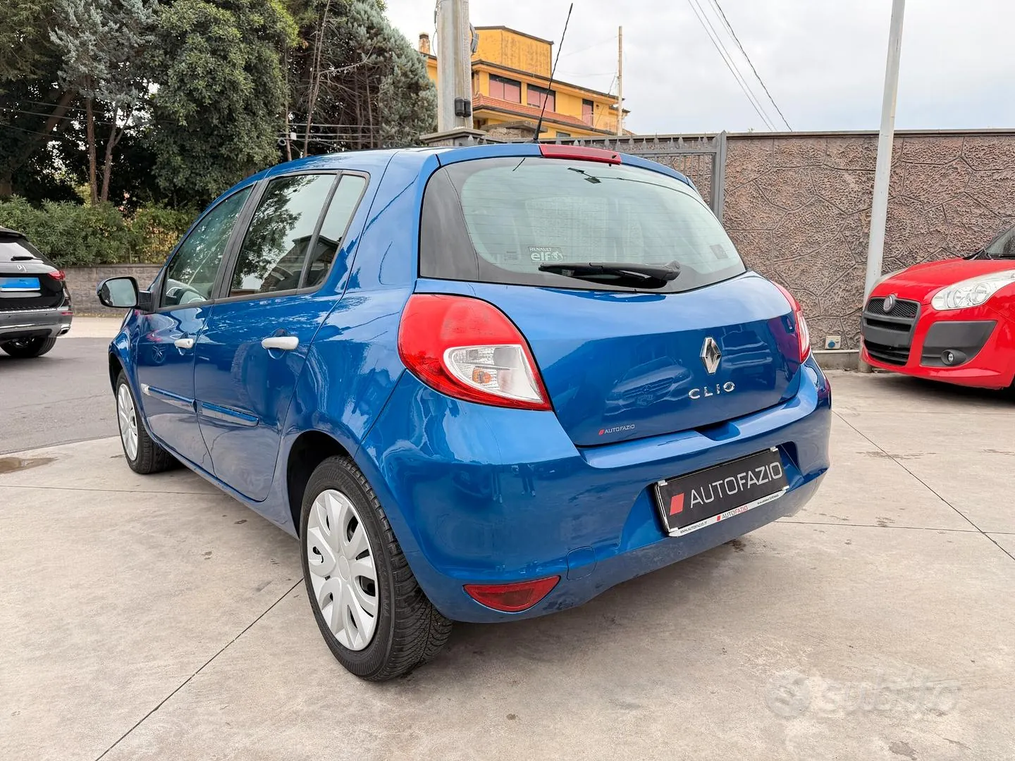 Renault Clio 2010 photo 3