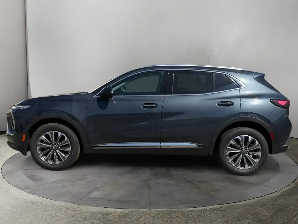 Buick Envision 2026 photo 2