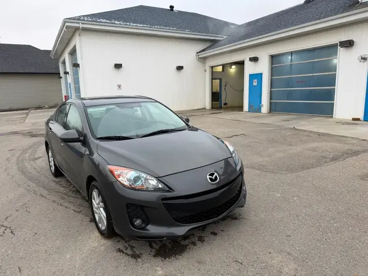 Mazda 3 2013 photo 4