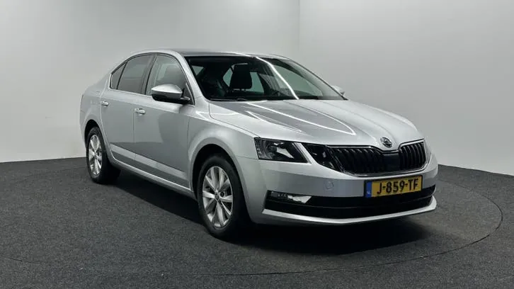Skoda Octavia 2019 photo 3
