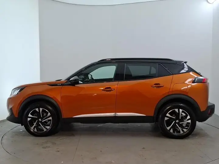 Peugeot 2008 2023 photo 4