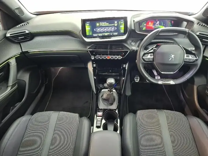 Peugeot 2008 2023 photo 3