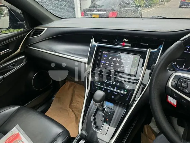 Toyota Harrier 2018 photo 4