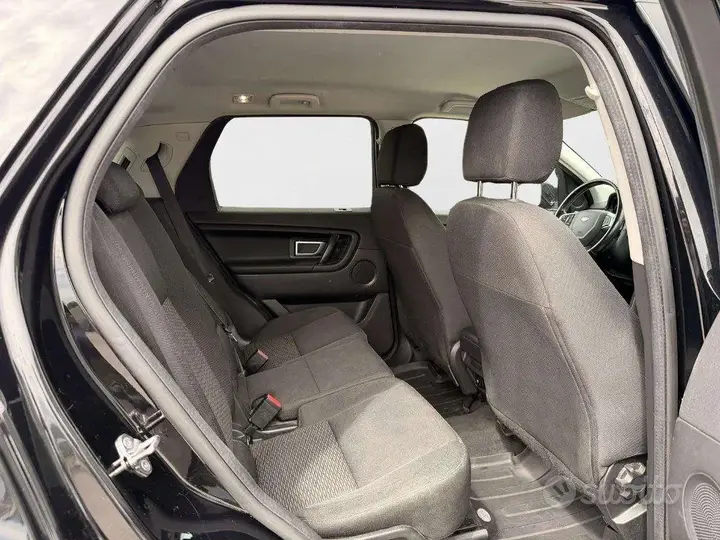 Land Rover Discovery Sport 2019 photo 5