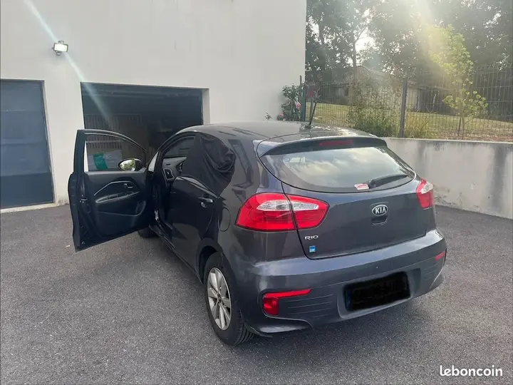 Kia Rio 2017 photo 2