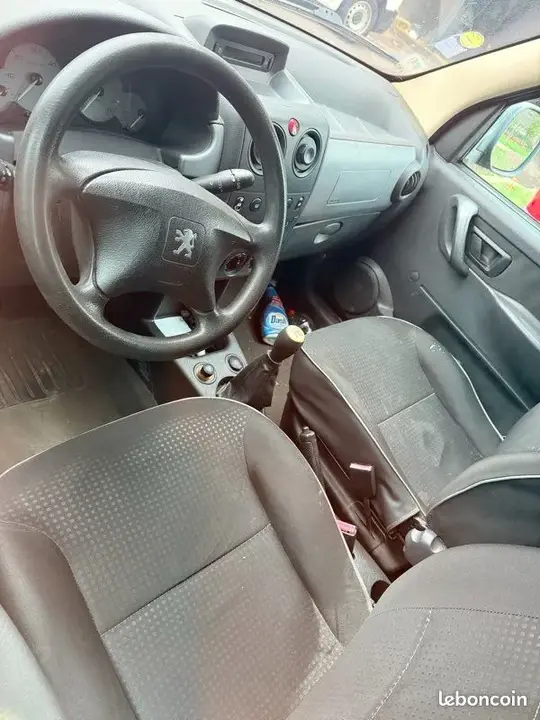 Peugeot Partner 2004 photo 2