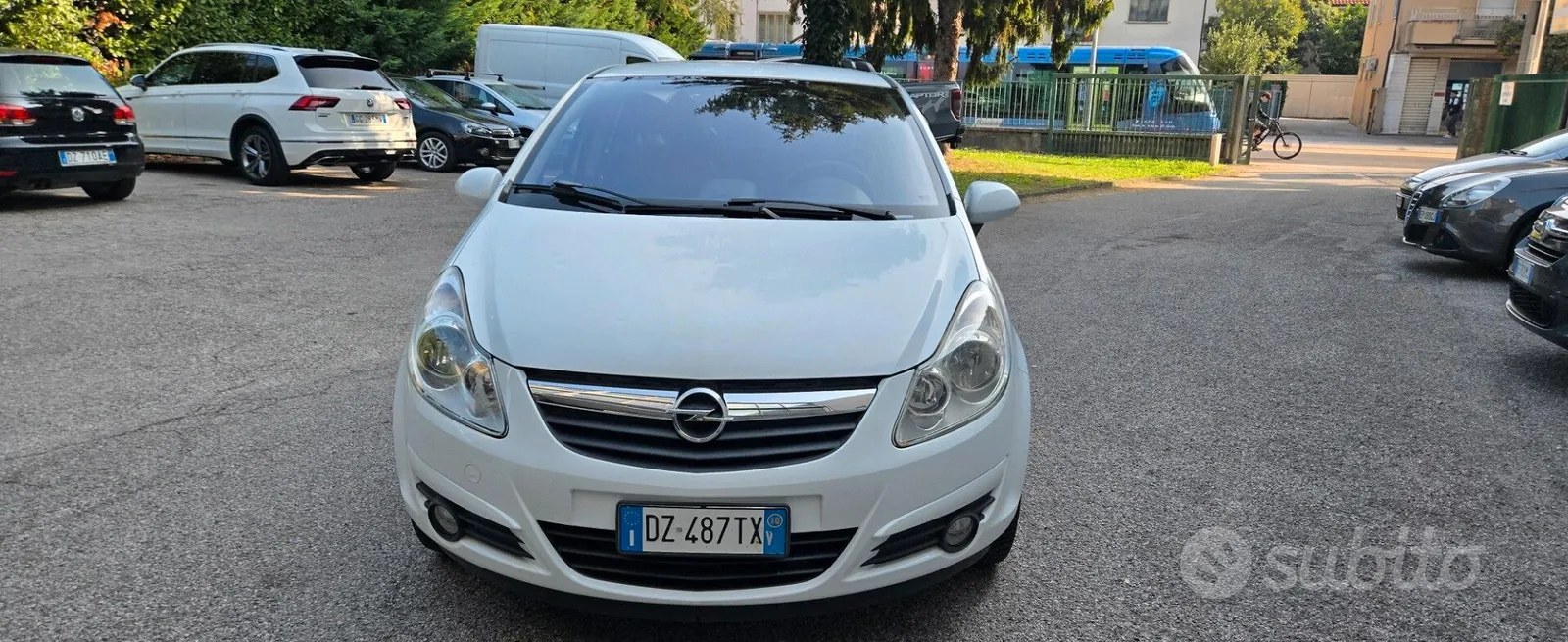 Opel Corsa 2010 photo 4