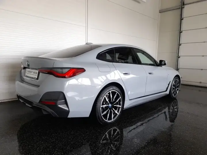 BMW I4 2023 photo 2