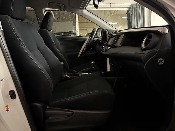 Toyota Rav4 2015 photo 4
