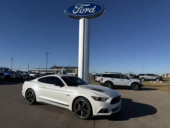 Ford Mustang 2017 photo 2