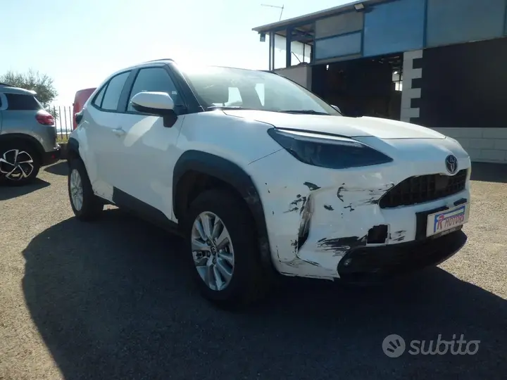 Toyota Yaris Cross 2025 photo 3