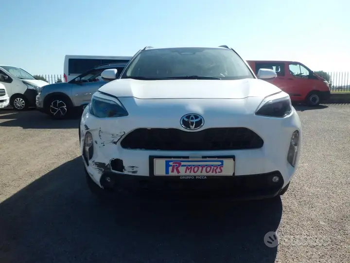 Toyota Yaris Cross 2025 photo 2