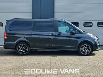 Mercedes-Benz V-Class 2023 photo 2