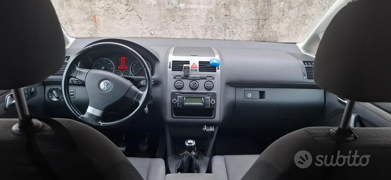 Volkswagen Touran 2010 photo 5