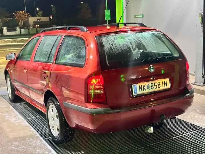 Skoda Octavia 2002 photo 3