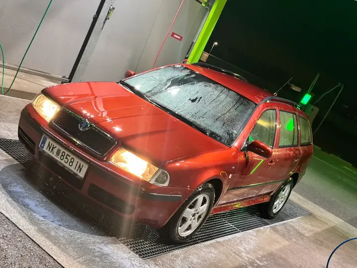 Skoda Octavia 2002 photo 2