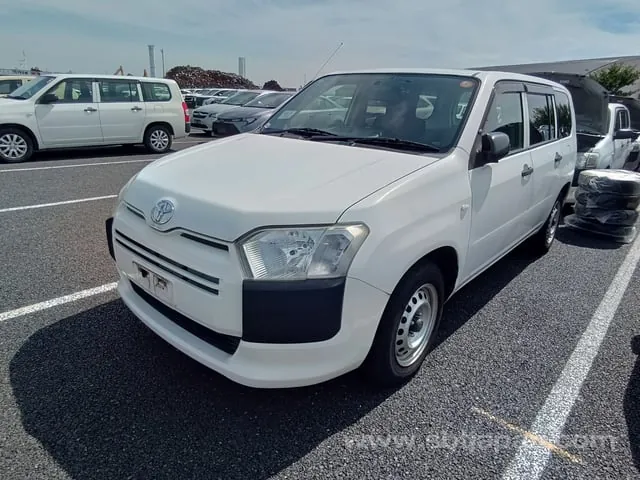 Toyota Probox 2019 photo 2