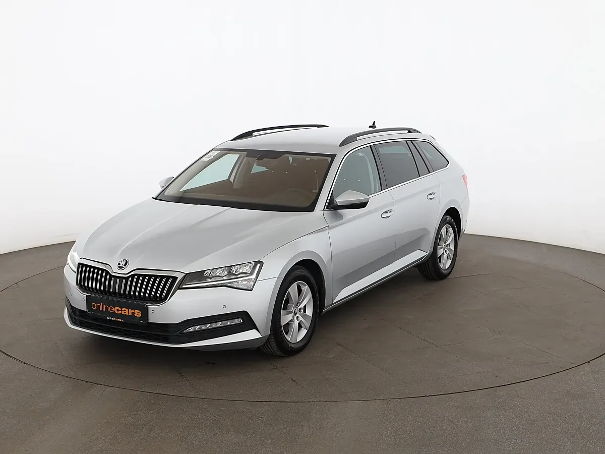 Skoda Superb 2019 photo 2