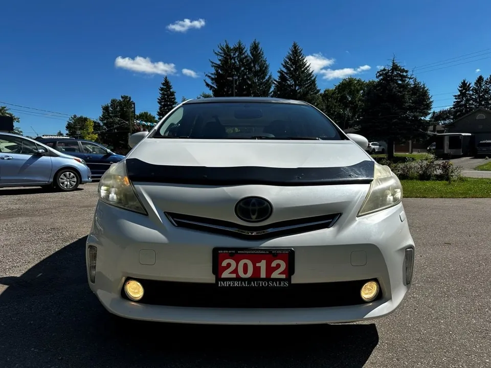 Toyota Prius V 2012 photo 3