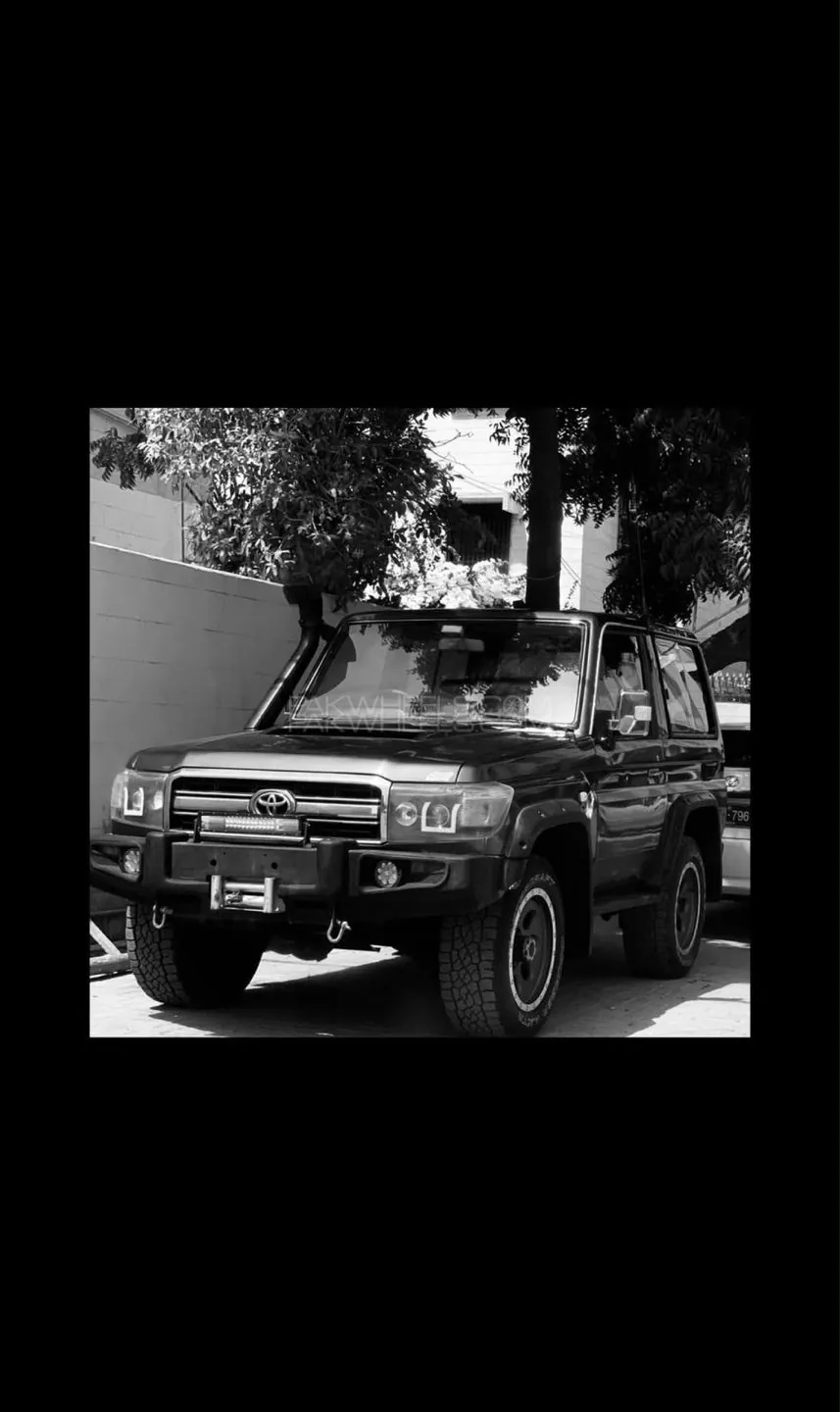 Toyota Land Cruiser