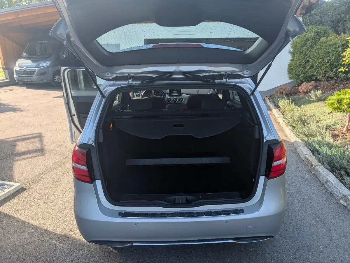Mercedes-Benz B-Class 2015 photo 3