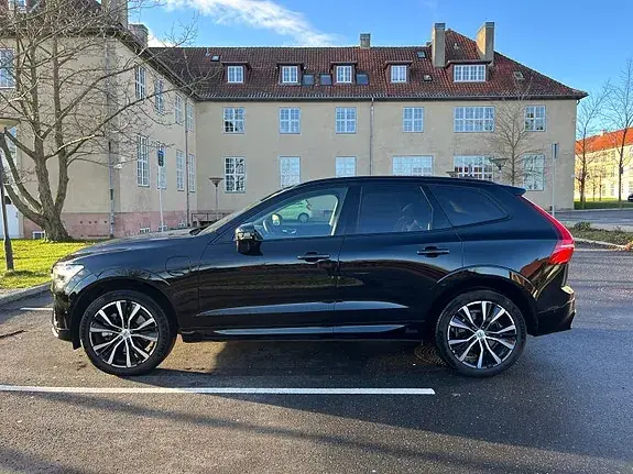 Volvo Xc60 2023 photo 2