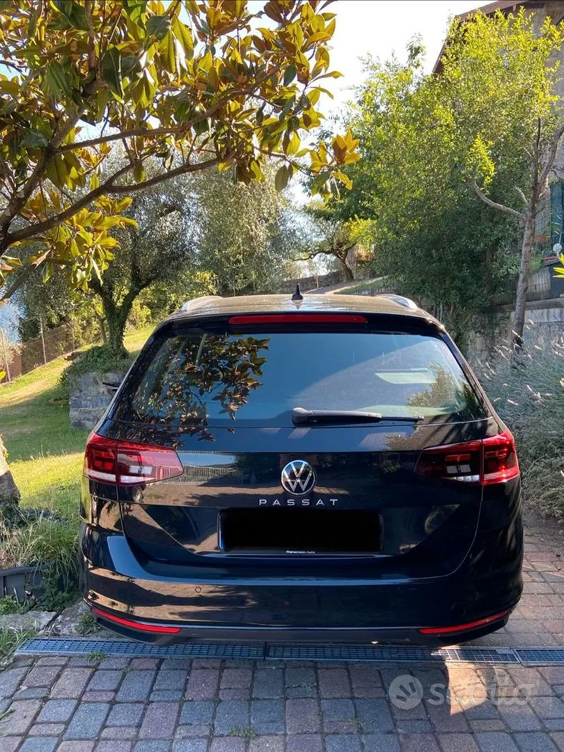 Volkswagen Passat 2022 photo 2