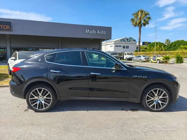 Maserati Levante 2016 photo 3