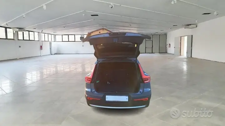 Volvo Xc40 2023 photo 4