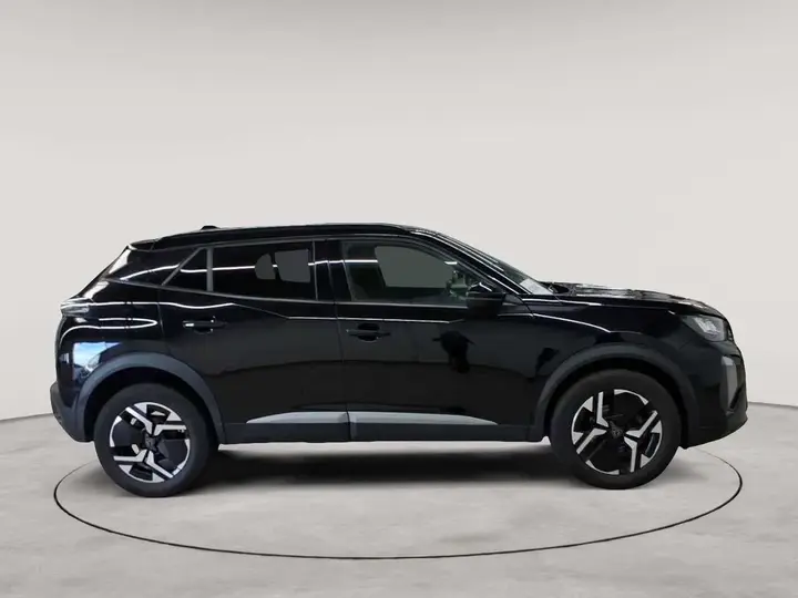 Peugeot 2008 2024 photo 3