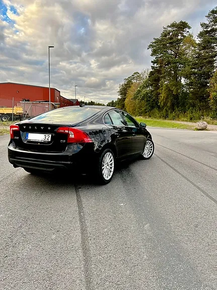 Volvo S60 2011 photo 3