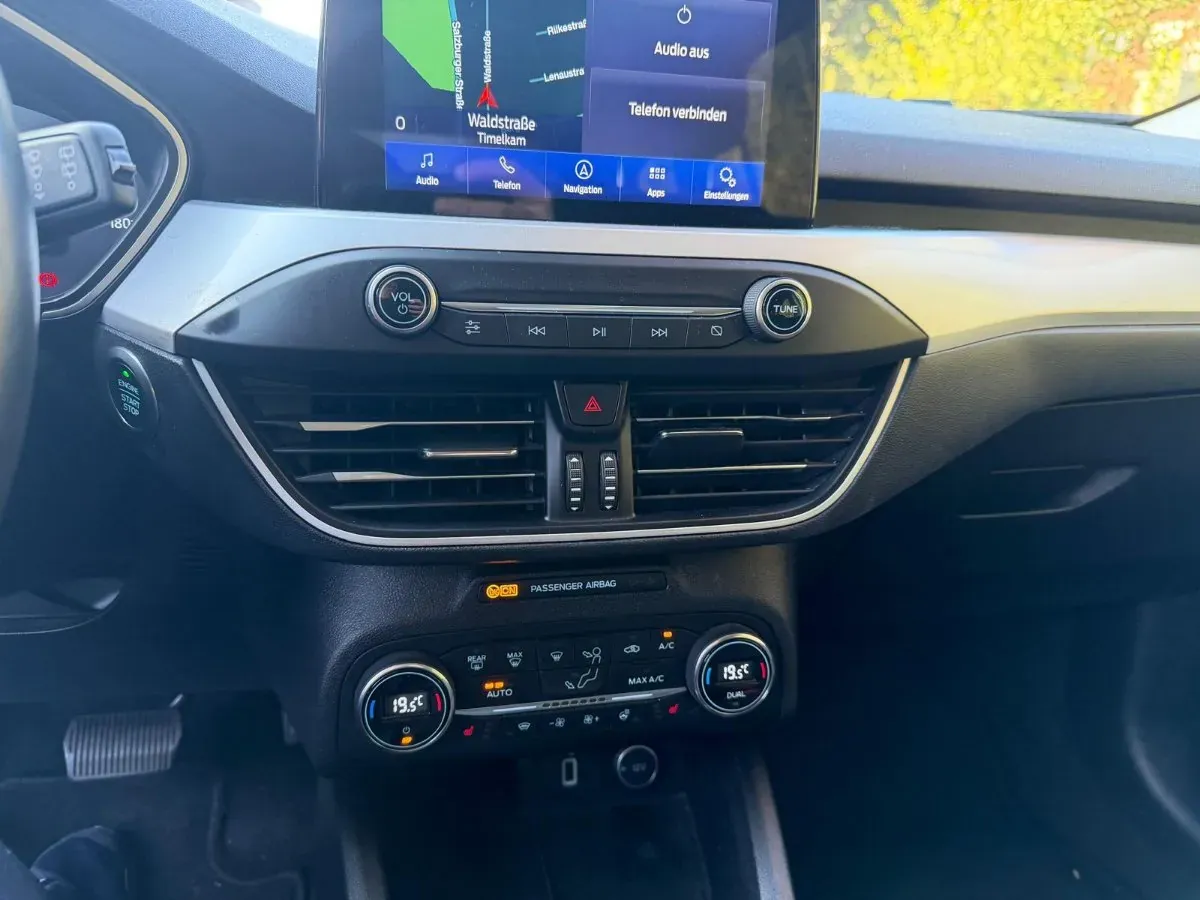Ford Focus 2018 photo 2