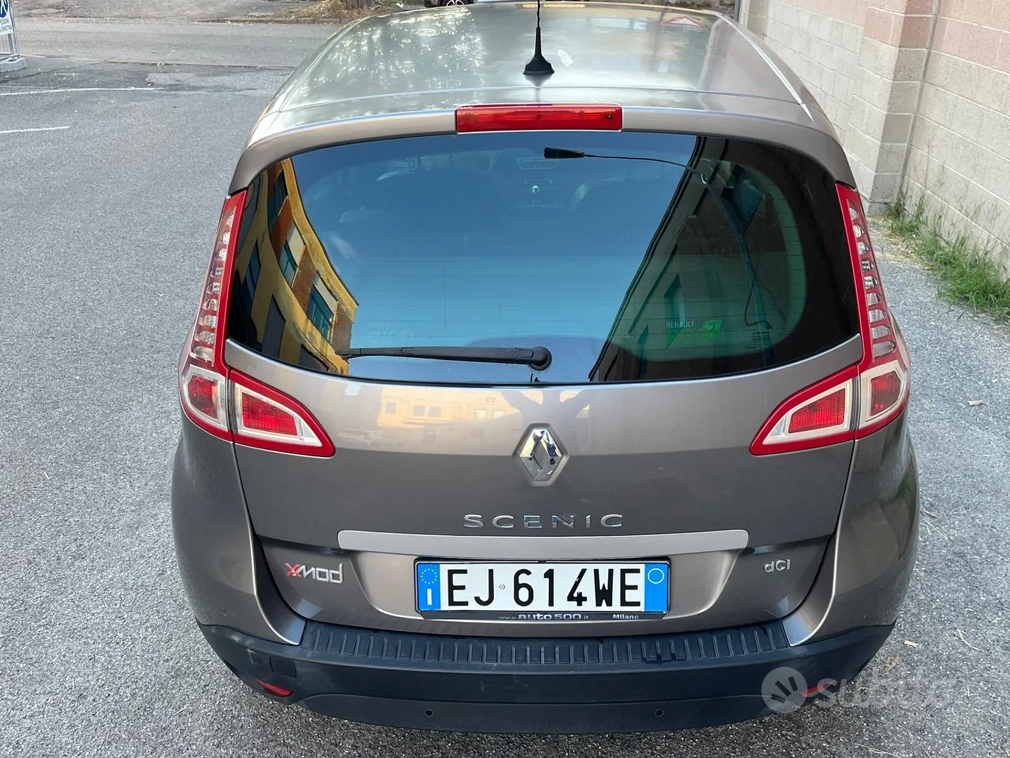 Renault Scenic 2011 photo 3