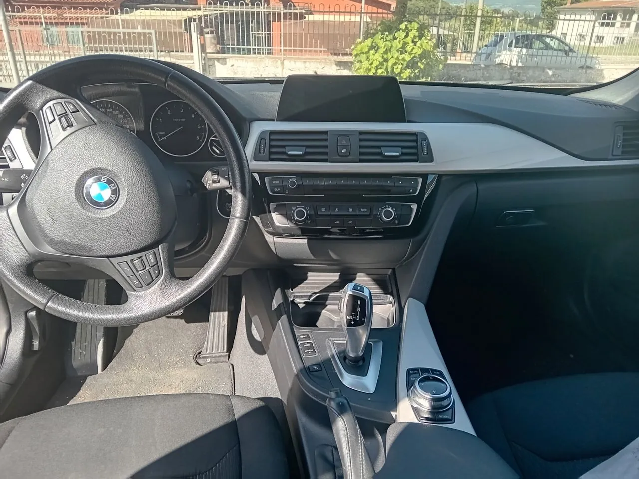 BMW 3 Series 2018 photo 4