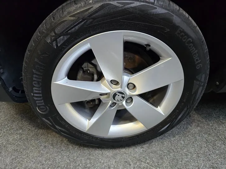 Skoda Karoq 2019 photo 2