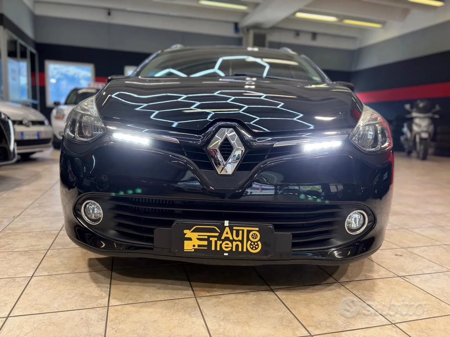 Renault Clio 2015 photo 2