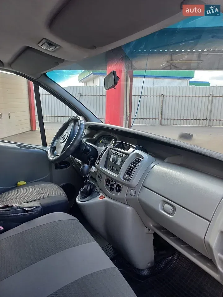 Opel Vivaro 2007 photo 2